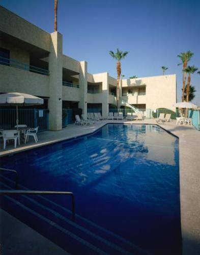 Desert Isle Resort Палм Спринг Екстериор снимка